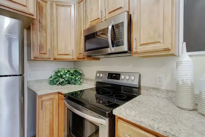 Garland Rodes Apartments - 2244 Rivermont Ave - Lynchburg, VA | Rent.