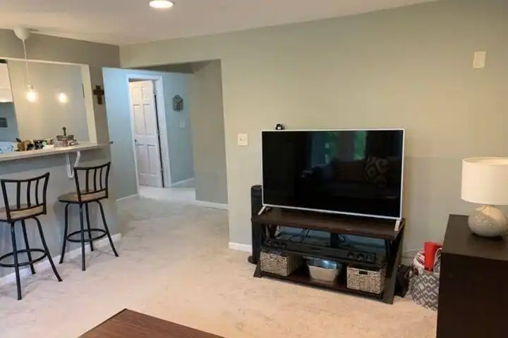 337 Prospect Ave - Hartland, WI | Rent.