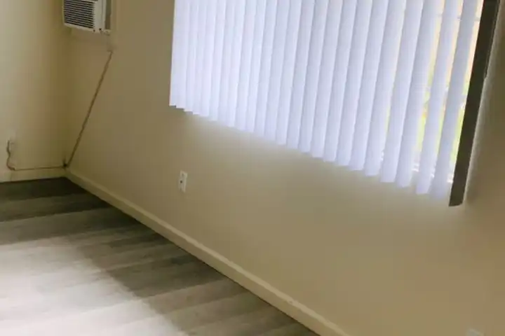 2008 N Angus St - 2008 N Angus St unit 2008-A - Fresno, CA | Rent.