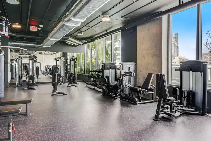Downtown 1st - 30 SW 1st St - Miami, FL | Rent.