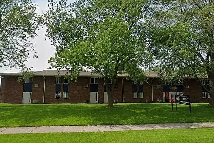 North Point Commons - 2929 N Summit St - Toledo, OH | Rent.