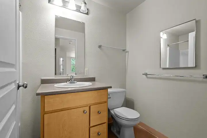 Collins Circle - 1701 SW Columbia St - Portland, OR | Rent.