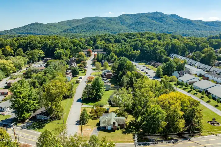 1601 Cherokee Rd - Johnson City, TN | Rent.