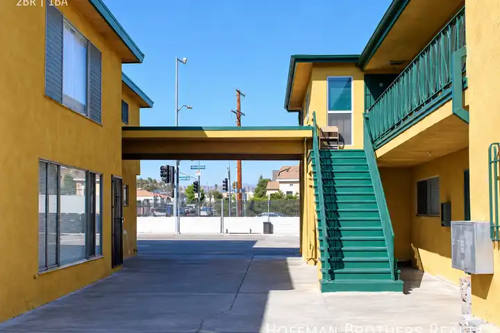 1935 Obama Blvd - Los Angeles, CA | Rent.