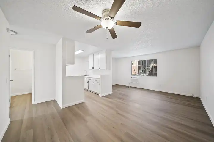 Villa de la Rosa - 7862 Lankershim Ave - Highland, CA | Rent.