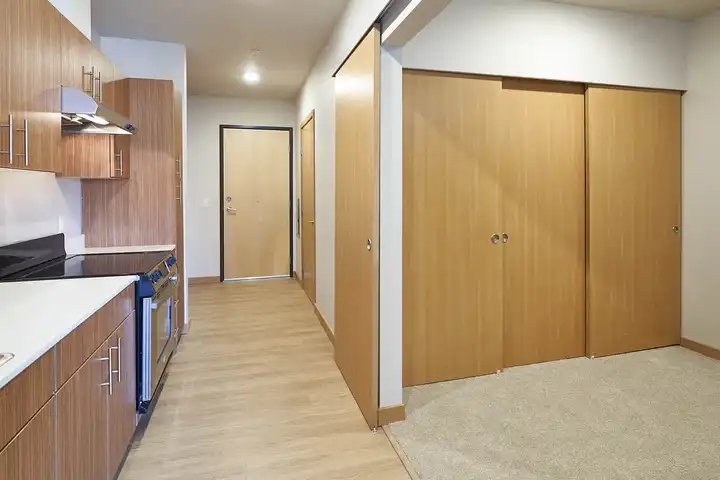 Square One - 1020 NE 63rd St - Seattle, WA | Rent.
