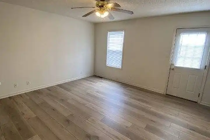 235 State Line Rd - Oak Grove, KY | Rent.
