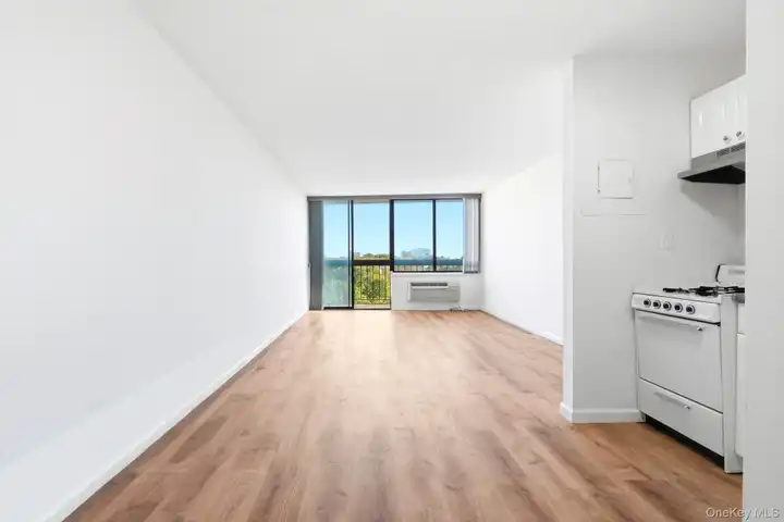 150-38 Union Tpke #11N - Queens, NY | Rent.