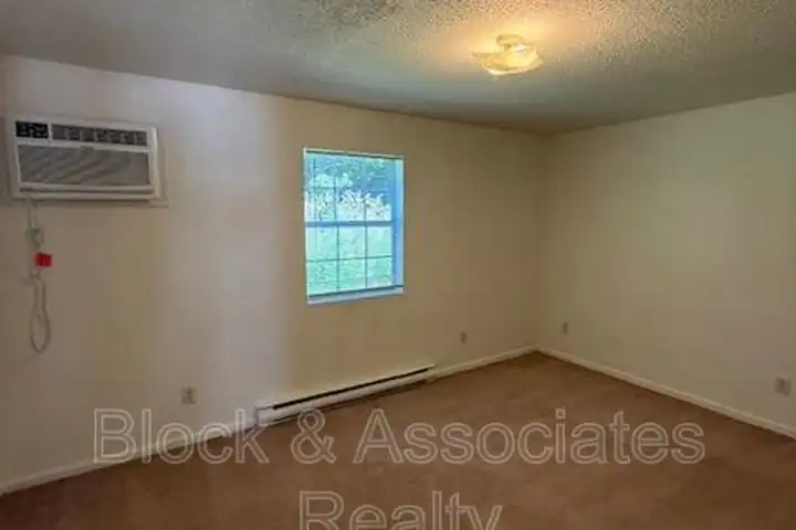 118 Reece Ct unit B - Randleman, NC | Rent.