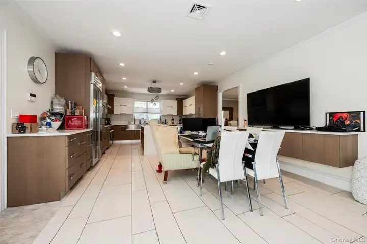 1471 Bay Blvd - Atlantic Beach, NY | Rent.