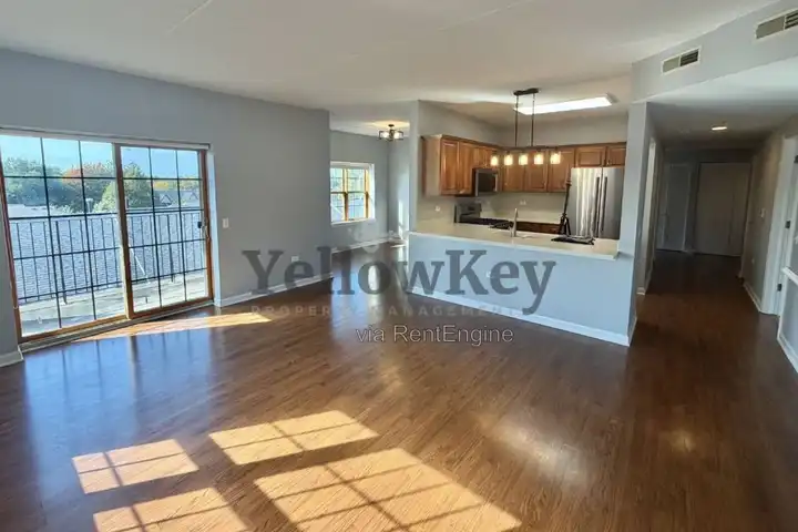 210 N Addison Ave unit 504 - Elmhurst, IL | Rent.