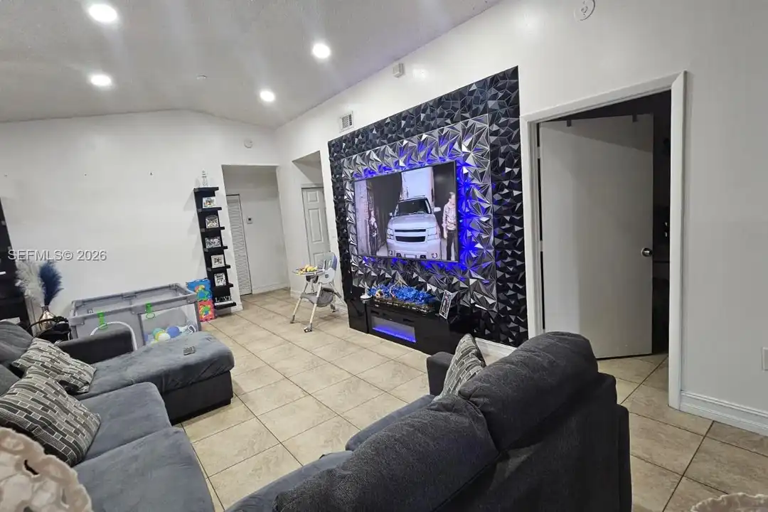 11878 SW 208th Terrace - View 6