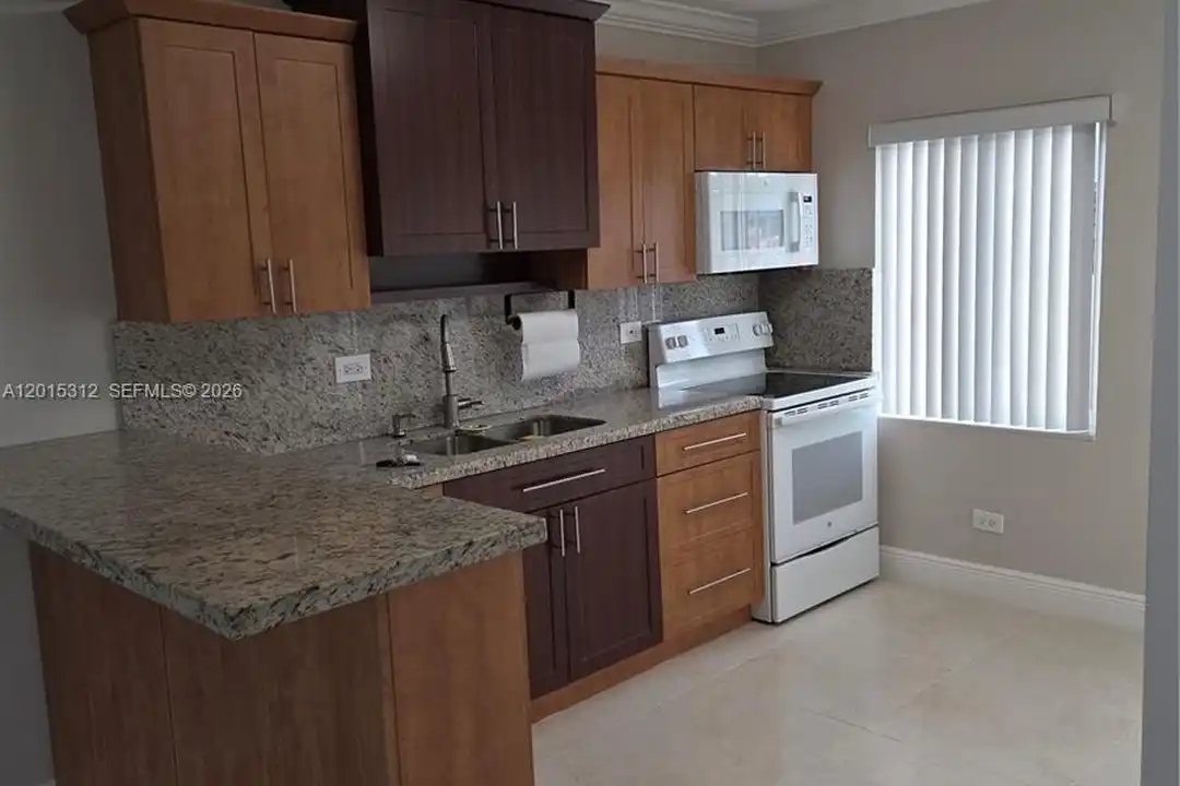 1680 E 5th Ave #1690 - More