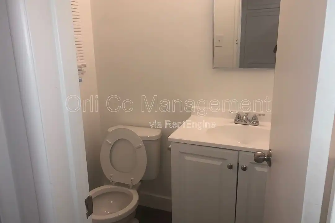 6500 Balboa Blvd - View 6