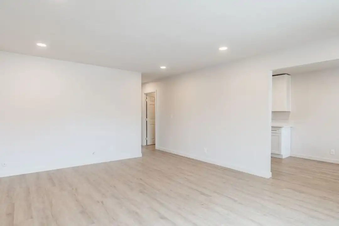 317 Tremont St unit 5 - View 2