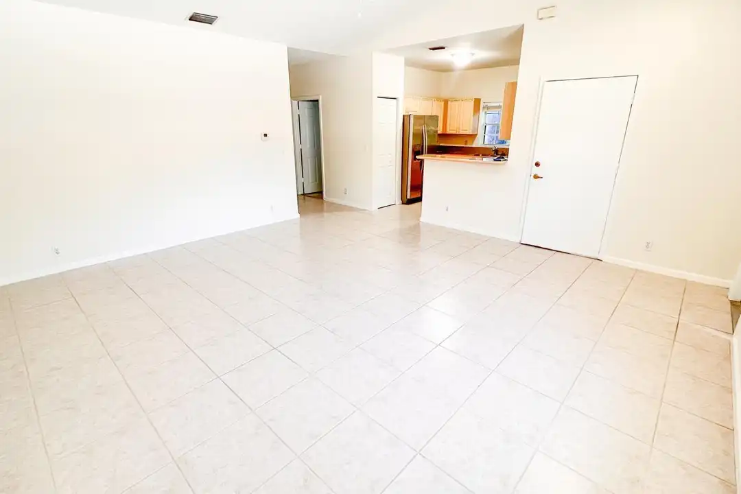 1440 Hawthorne Pl - View 4
