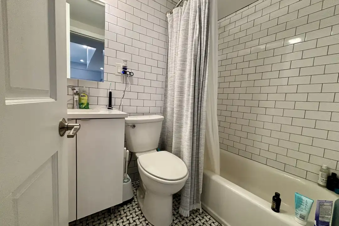 829 Boylston St unit 301 - More