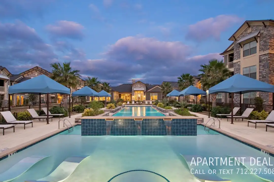 106 Cactus St - View 4