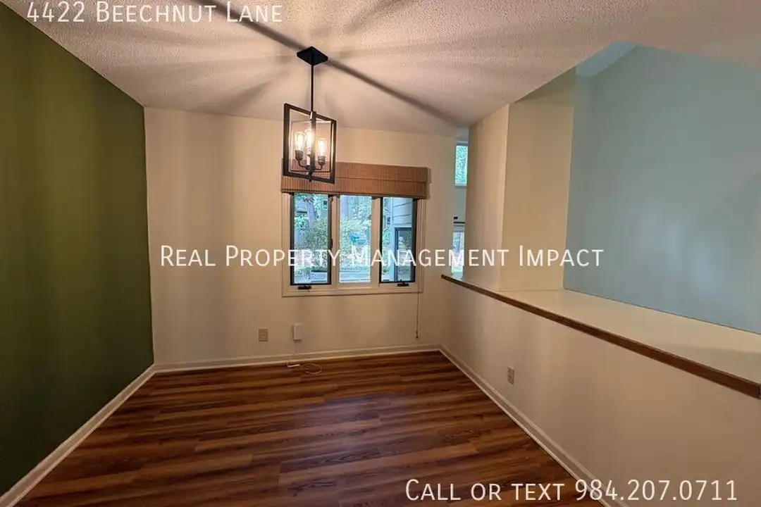 4422 Beechnut Ln - More