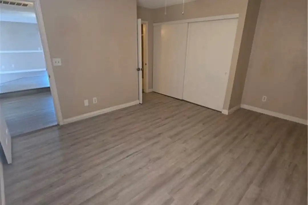 1061 May Ln - More