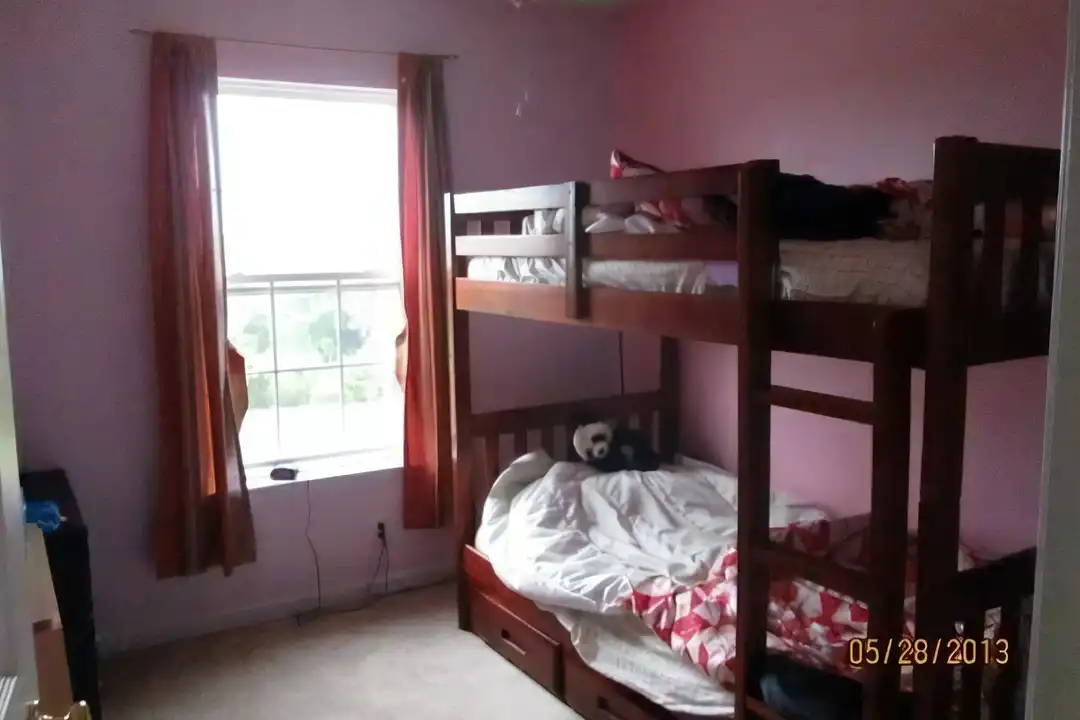 512 Twintree Terrace NE - View 2