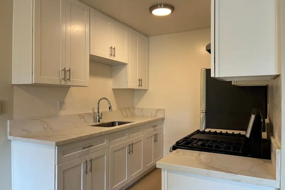 319 N Kenwood St unit 319-8 - View 6