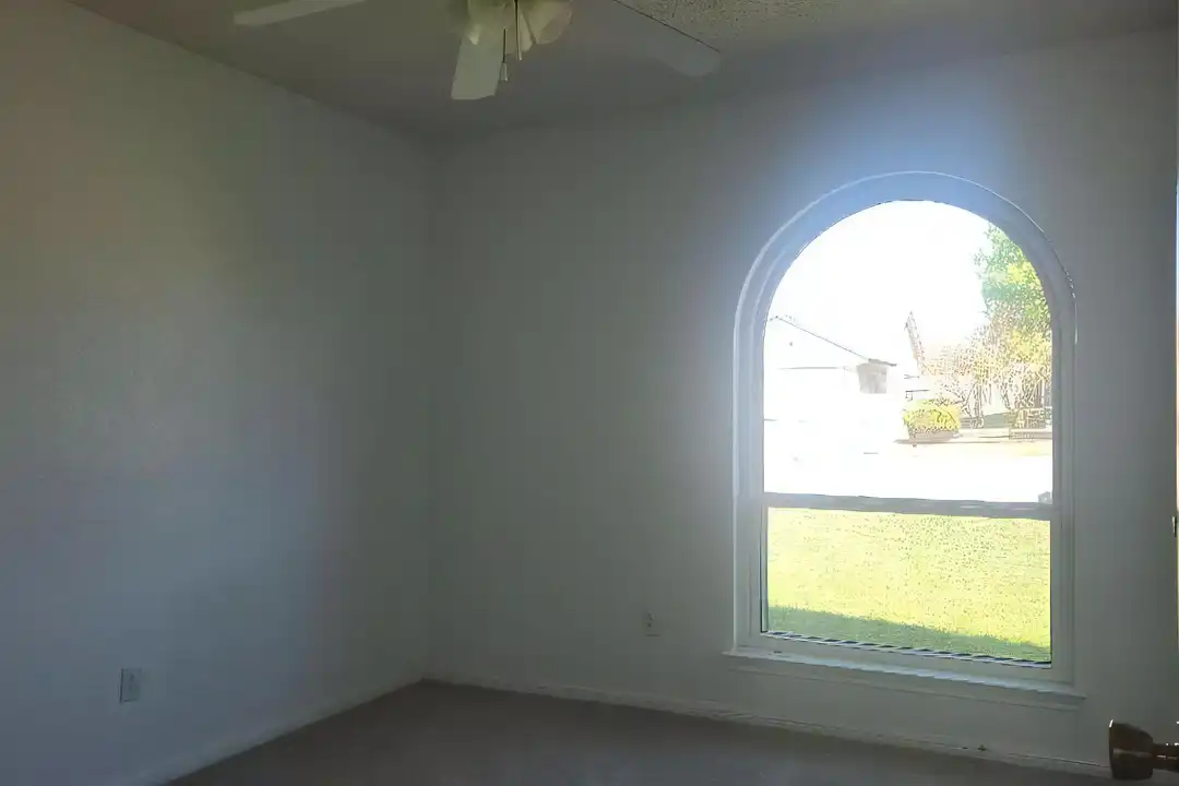 624 Atkinson Ave - More