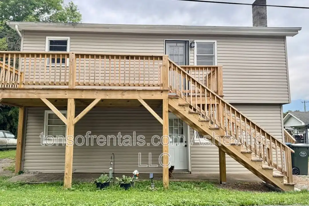 24 Mull St – photo 1 of 16