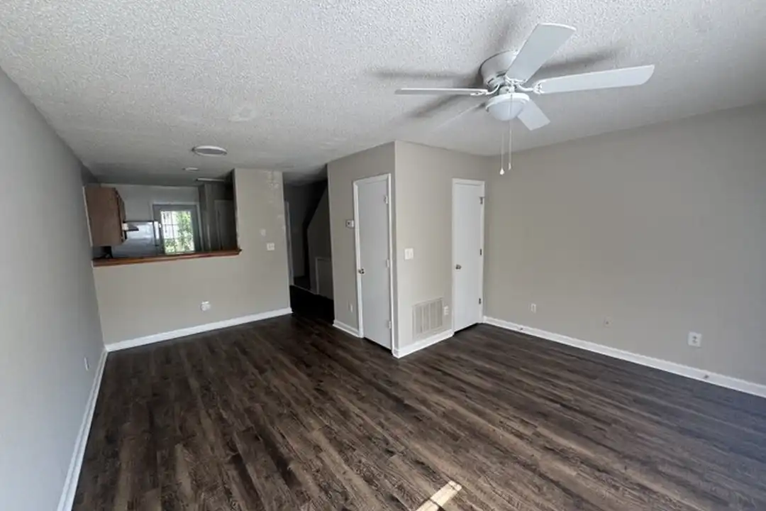 Apartment in Raleigh, Heatherbrook Townhomes, Wilders Grove - View 5