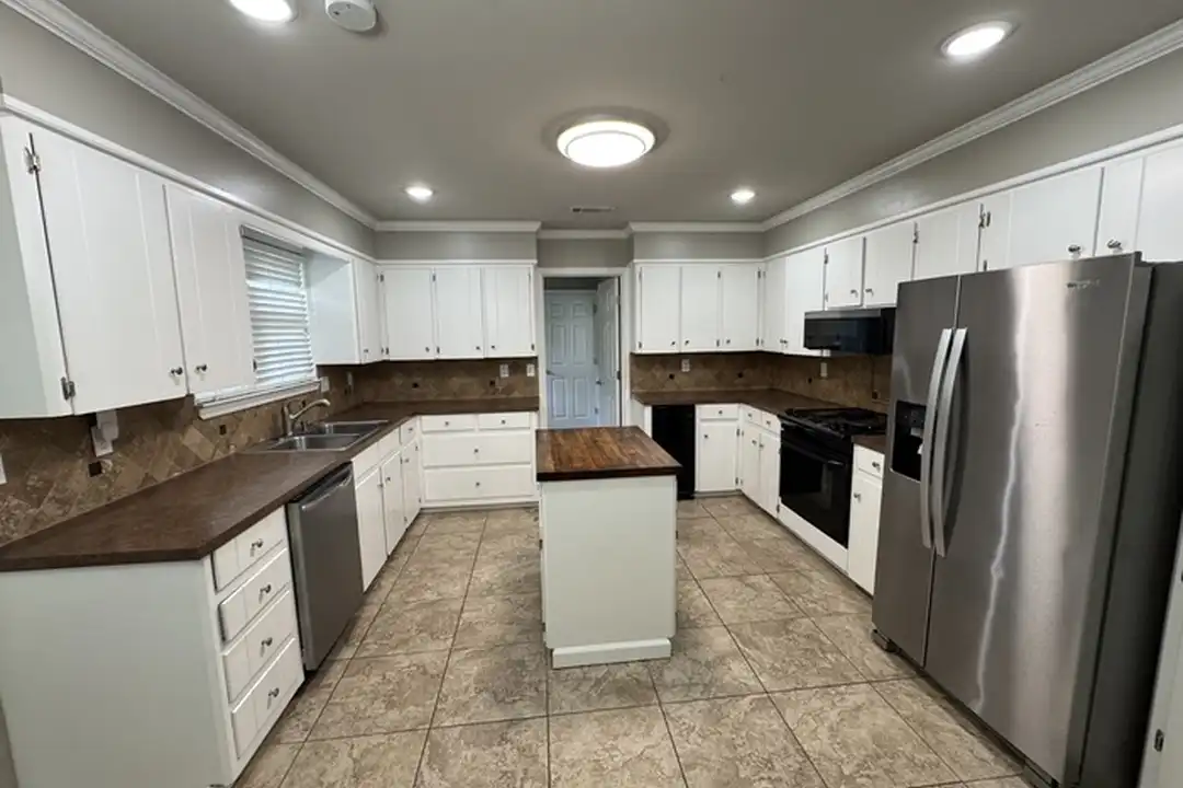 500 Oakdale Rd - View 5