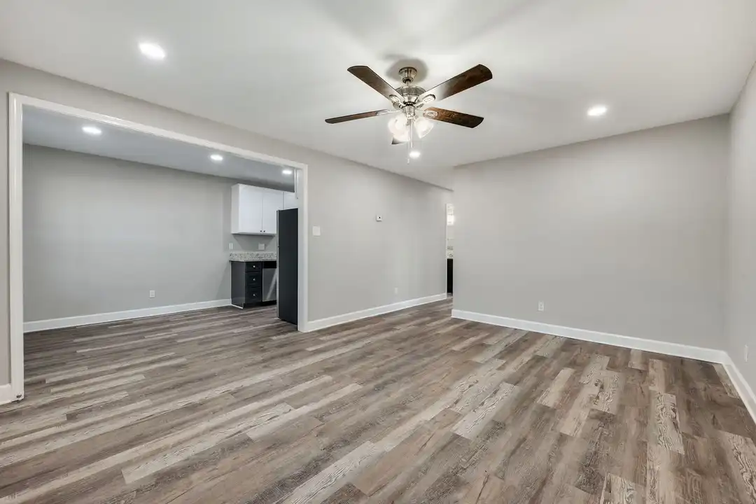 1003 Summer Ct Cir unit 1003 SC B - View 5