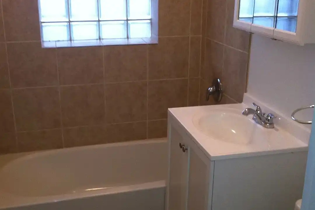7903 S Evans – photo 1