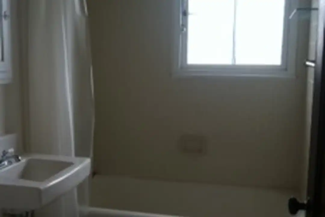 Apartment in Santa Barbara - More