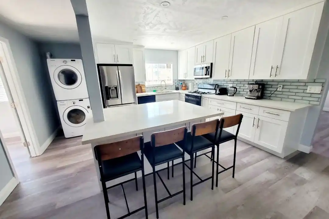 5521 Blueridge St unit 4 – photo 1
