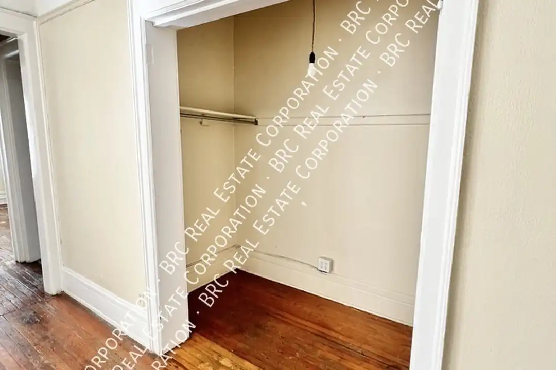 220 E 20th Ave – pohled 4