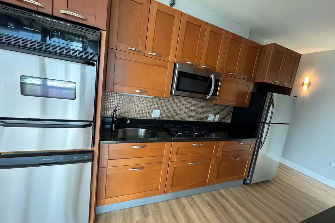 647 W Wayman St - View 5