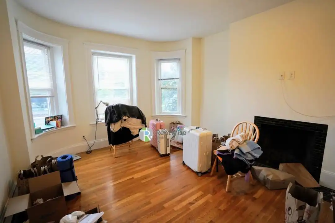 1322 Commonwealth Ave - View 2