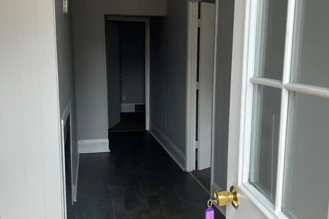 8 Foster Pl – photo 1