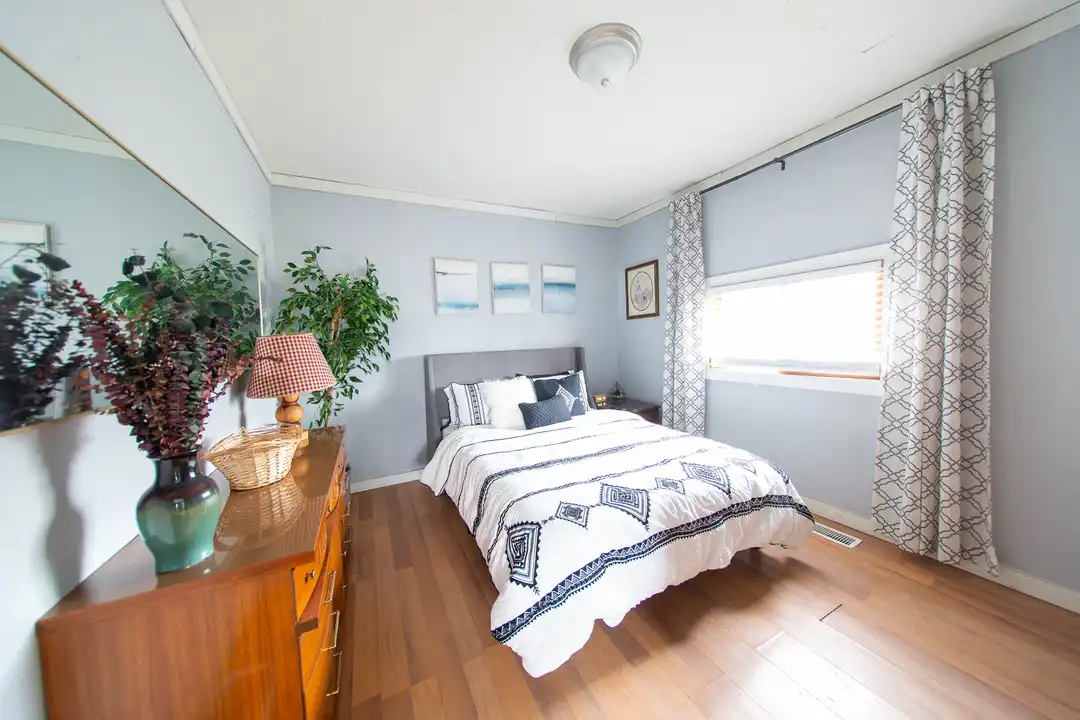 2712 Broad St - View 2
