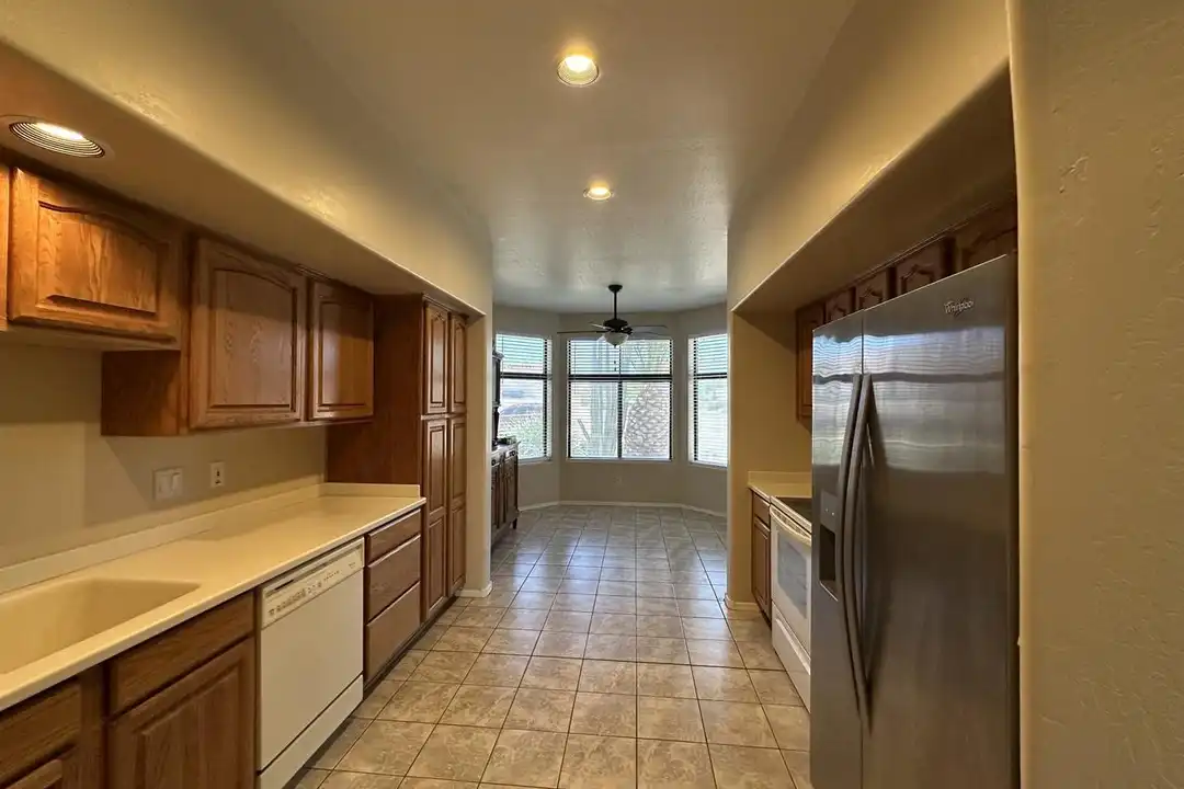 2634 S Siesta Dr - View 4