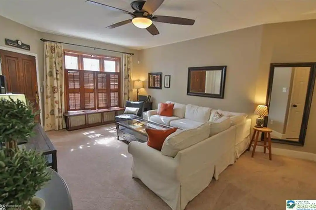 Apartment in Allentown - View 4