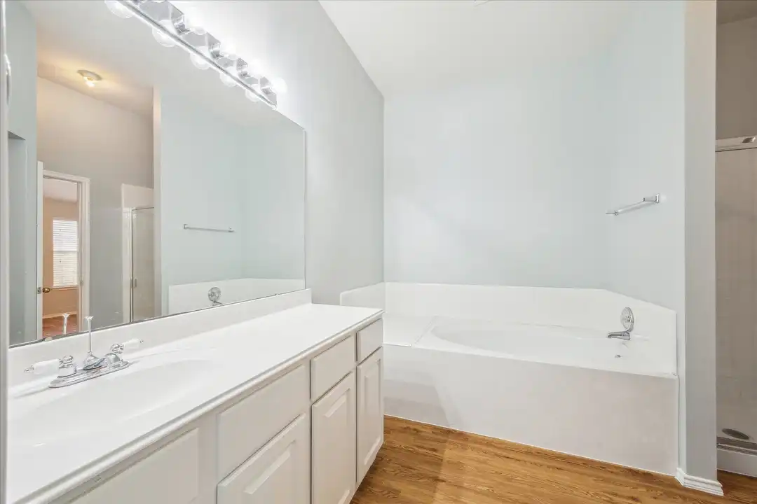 9721 Cottage St - View 6