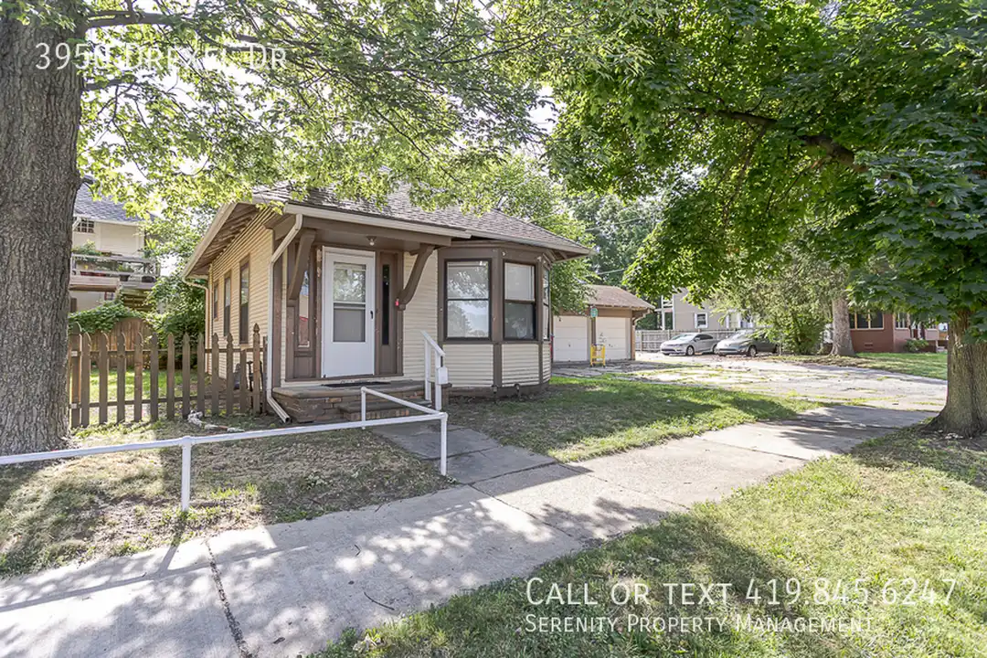 3950 Drexel Dr – photo 1