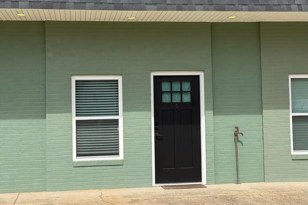 17476 Piney Point Rd #6 – photo 1 of 10
