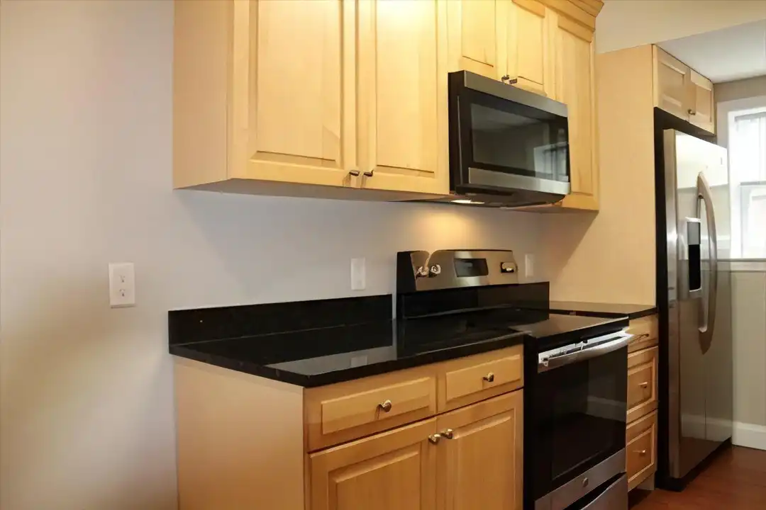 148 Newton St unit 3 - View 3