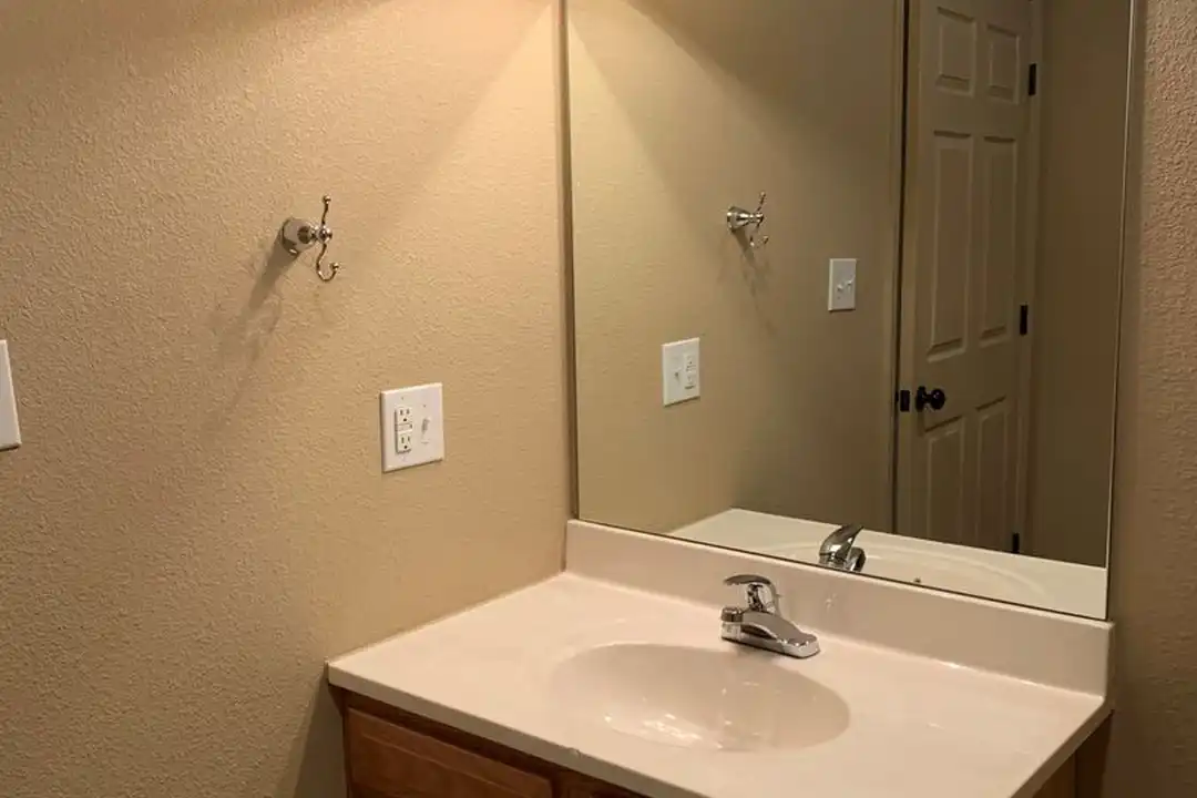 20925 Humanity Ln unit A - Saint Robert, MO | Rent.