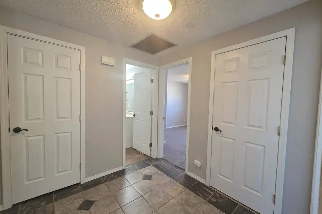 7113 W Arrowhead Ave - View 2