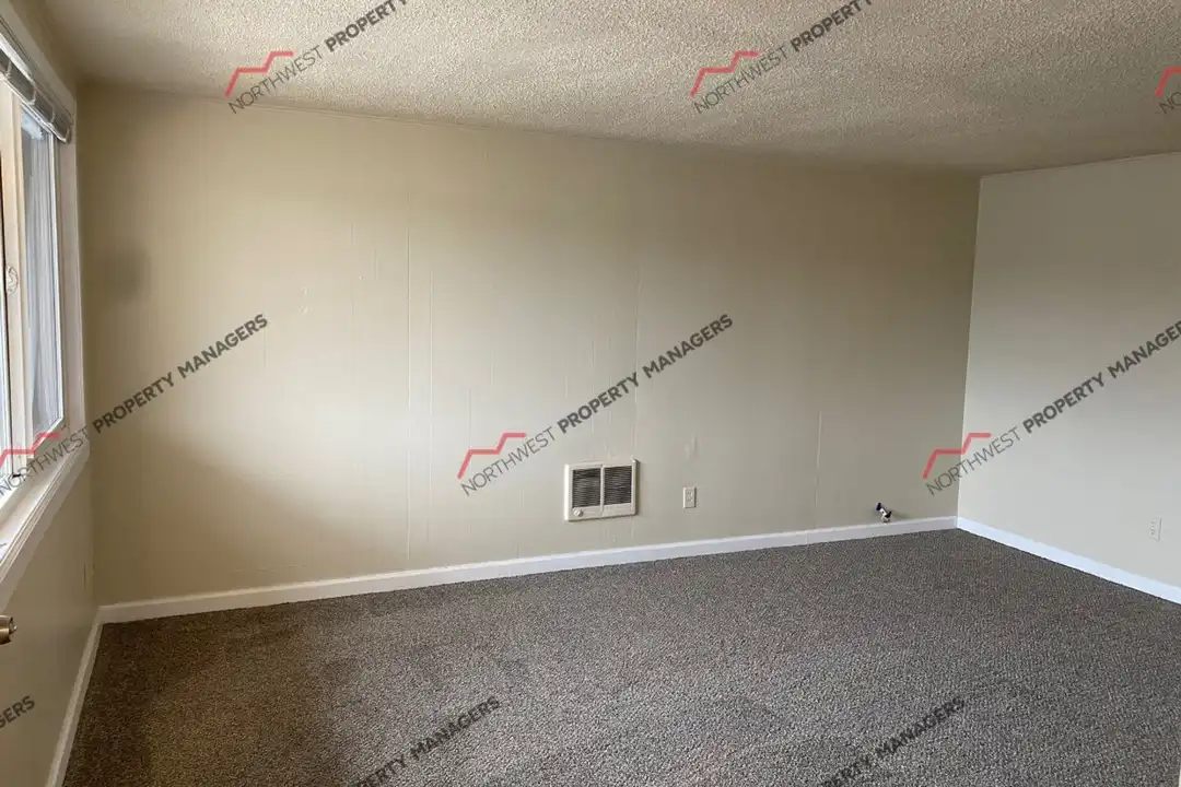 Apartment in Mossyrock - View 4