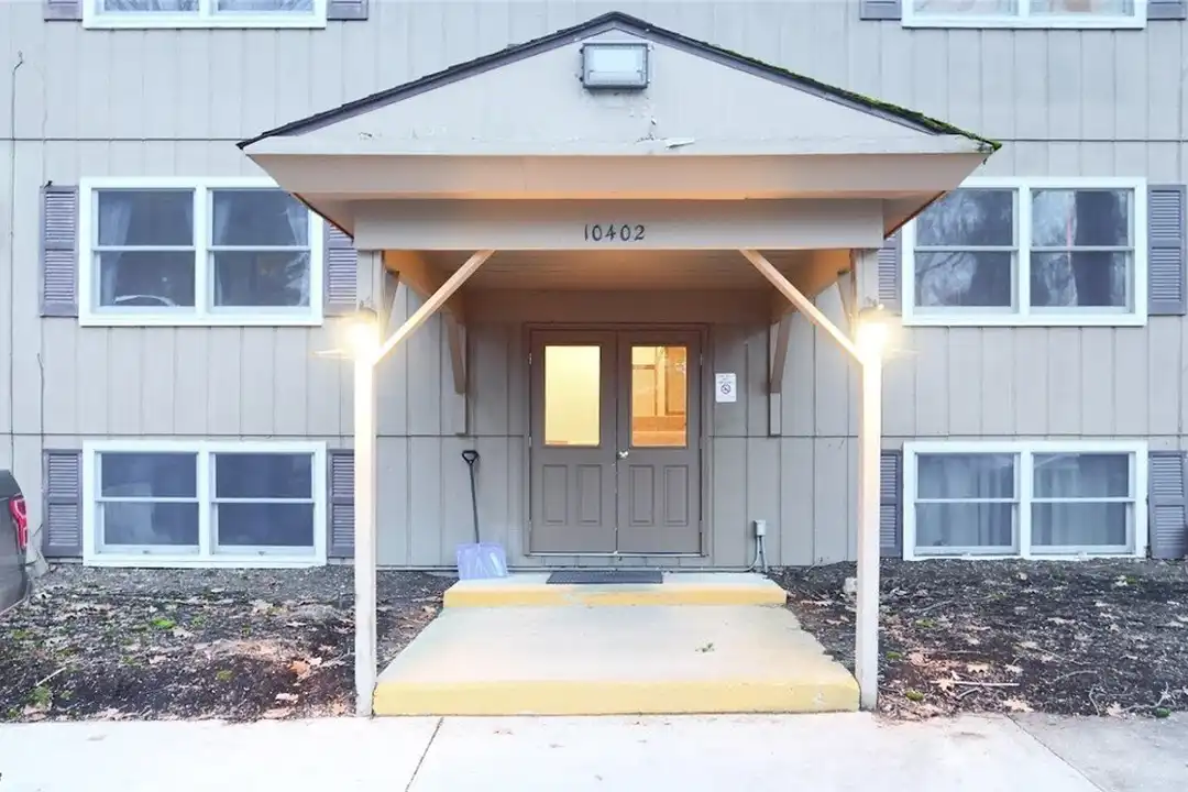 8140 Southwood Dr – photo 1 of 15