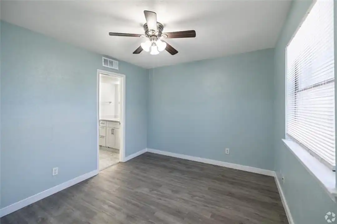 313 Rolston Rd unit 315-102 - View 4